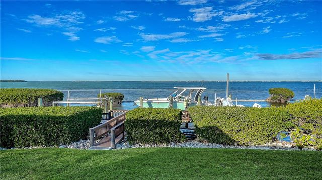 3530 MISTLETOE LANE, Longboat Key, FL 34228