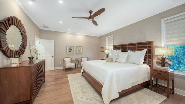 3530 MISTLETOE LANE, Longboat Key, FL 34228