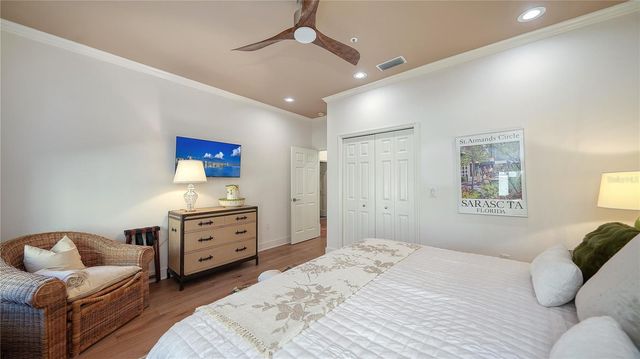 3530 MISTLETOE LANE, Longboat Key, FL 34228