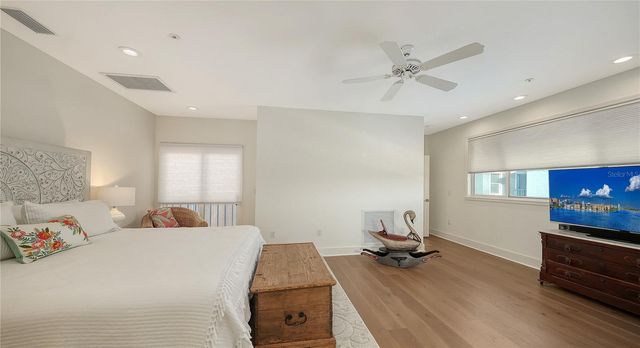 3530 MISTLETOE LANE, Longboat Key, FL 34228