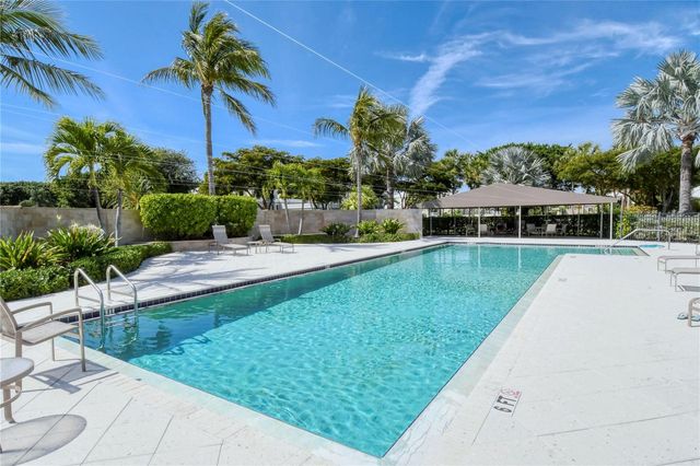3530 MISTLETOE LANE, Longboat Key, FL 34228