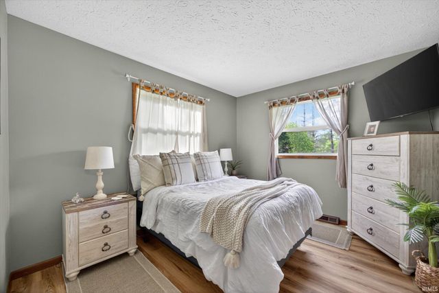 982 E Coonpath Road, Spencer, IN 47460