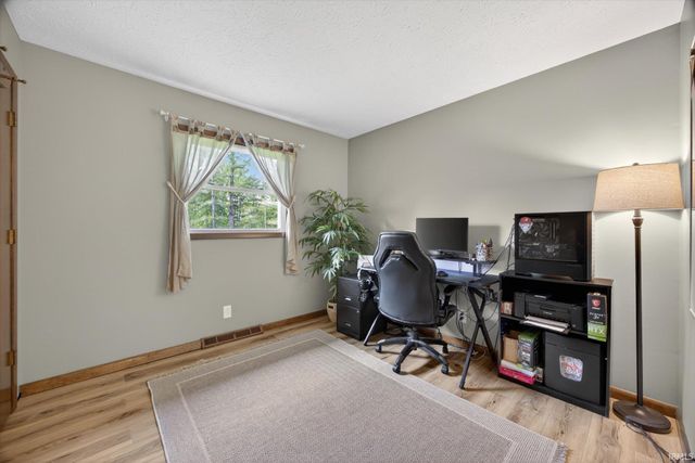 982 E Coonpath Road, Spencer, IN 47460