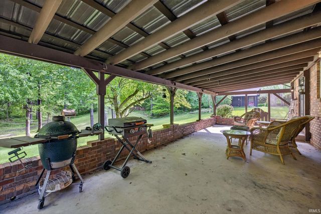 982 E Coonpath Road, Spencer, IN 47460