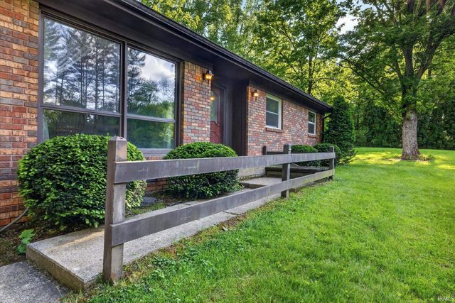 982 E Coonpath Road, Spencer, IN 47460