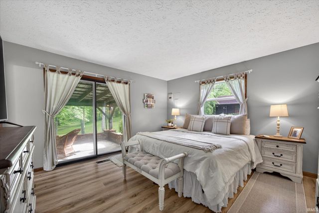 982 E Coonpath Road, Spencer, IN 47460