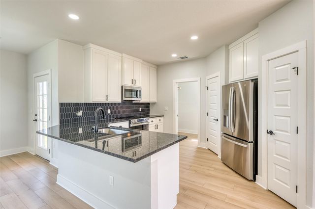 101 Olympia Hills CT, Kingsland, TX 78639