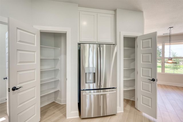 101 Olympia Hills CT, Kingsland, TX 78639