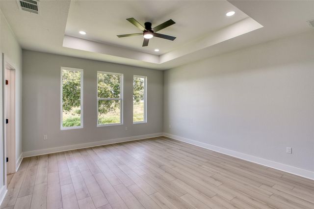 101 Olympia Hills CT, Kingsland, TX 78639