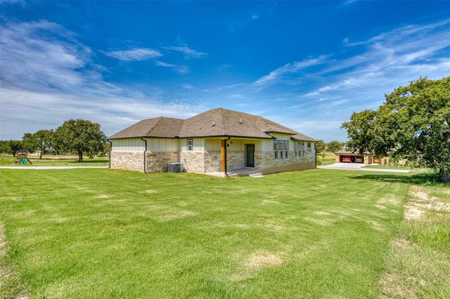 101 Olympia Hills CT, Kingsland, TX 78639