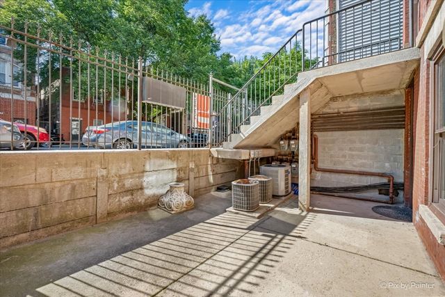 1347 N Greenview Avenue 1F, Chicago, IL 60642