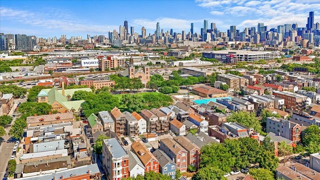 1347 N Greenview Avenue 1F, Chicago, IL 60642