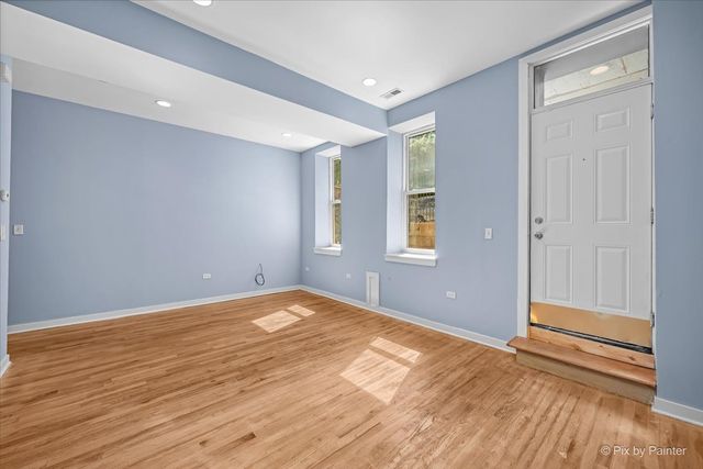 1347 N Greenview Avenue 1F, Chicago, IL 60642