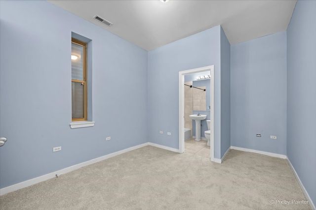 1347 N Greenview Avenue 1F, Chicago, IL 60642