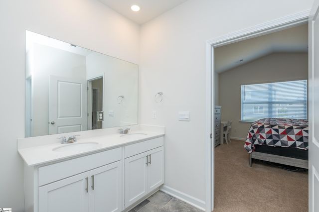 1924 Hunters Run Circle, Woodruff, SC 29388