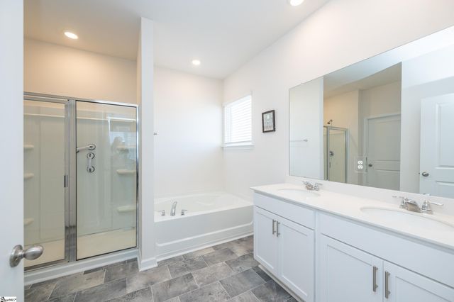 1924 Hunters Run Circle, Woodruff, SC 29388