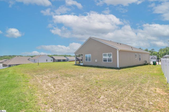 1924 Hunters Run Circle, Woodruff, SC 29388