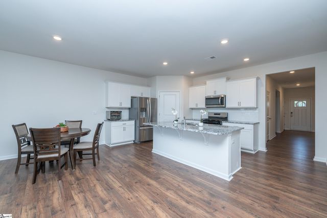 1924 Hunters Run Circle, Woodruff, SC 29388