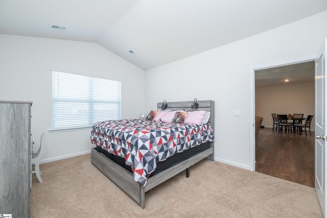 1924 Hunters Run Circle, Woodruff, SC 29388