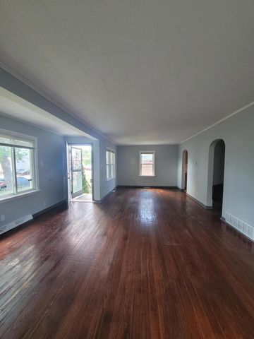 2734 Cleveland Street, Hammond, IN 46323