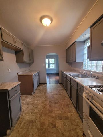 2734 Cleveland Street, Hammond, IN 46323