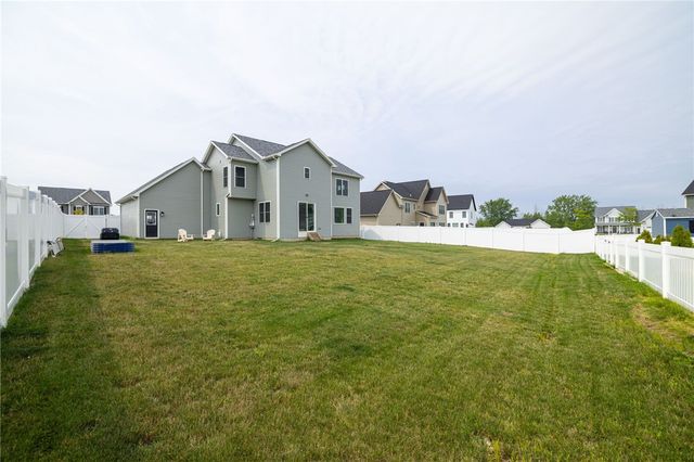 18 Giovanni Lane, Parma, NY 14468