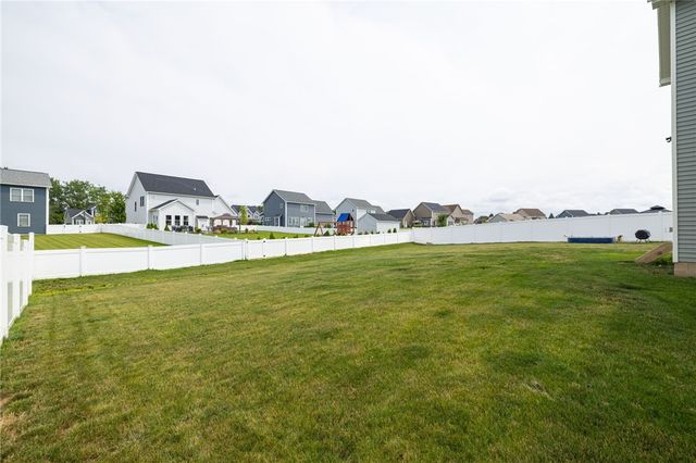 18 Giovanni Lane, Parma, NY 14468
