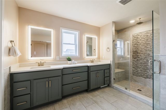 18 Giovanni Lane, Parma, NY 14468