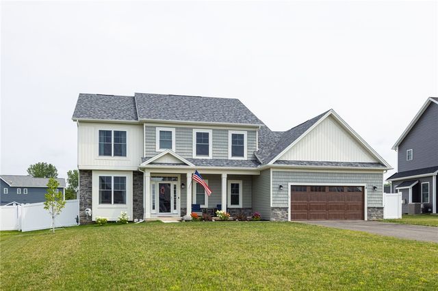 18 Giovanni Lane, Parma, NY 14468