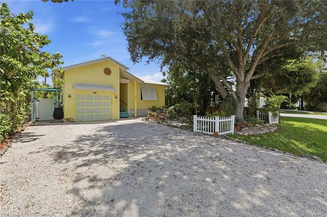224 Benson ST, Naples, FL 34113