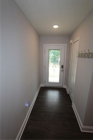 1003 Laurel Hill Dr, West Homestead, PA 15120