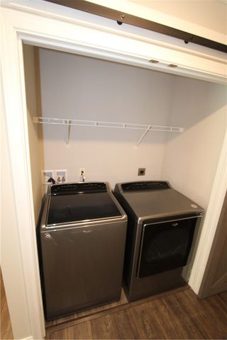 1003 Laurel Hill Dr, West Homestead, PA 15120
