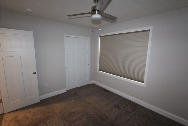 1003 Laurel Hill Dr, West Homestead, PA 15120