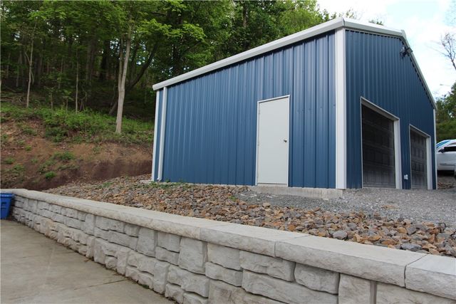 1003 Laurel Hill Dr, West Homestead, PA 15120