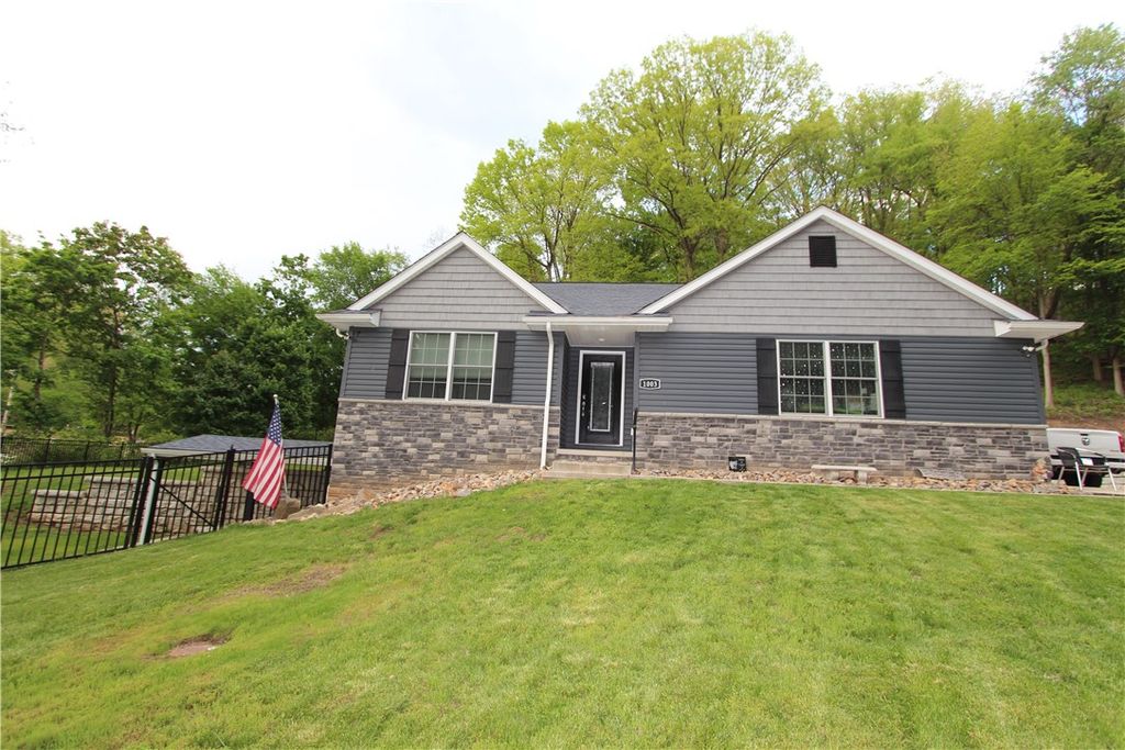 1003 Laurel Hill Dr, West Homestead, PA 15120