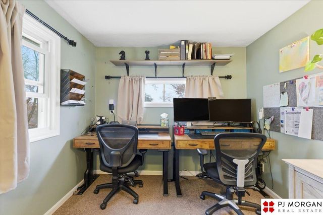 2806 S 33rd Street, Omaha, NE 68105