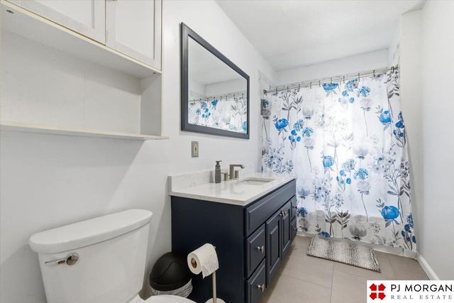 2806 S 33rd Street, Omaha, NE 68105