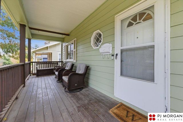 2806 S 33rd Street, Omaha, NE 68105