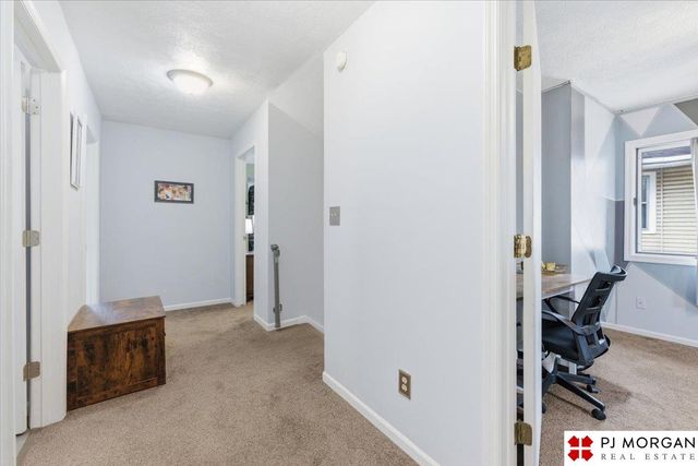 2806 S 33rd Street, Omaha, NE 68105