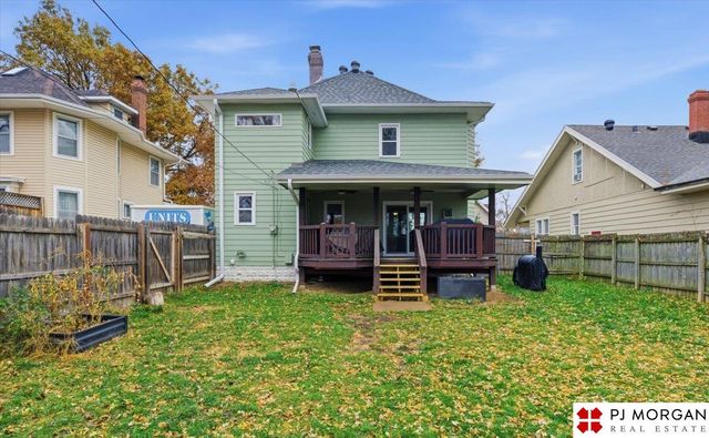 2806 S 33rd Street, Omaha, NE 68105