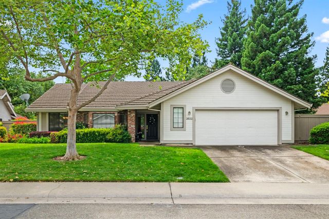 2022 Roaring Camp Dr, Gold River, CA 95670