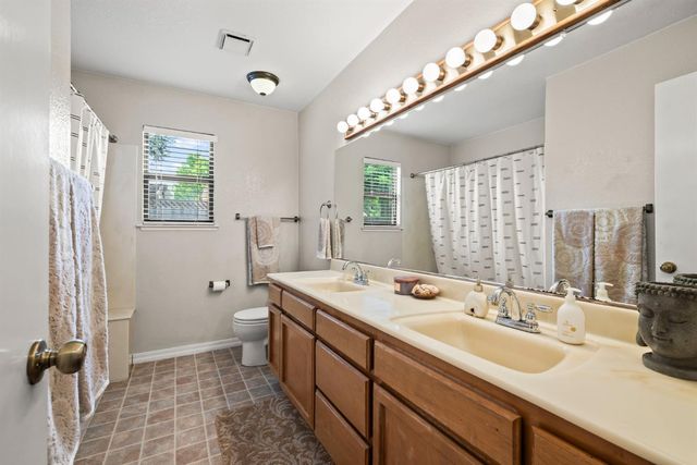 2022 Roaring Camp Dr, Gold River, CA 95670