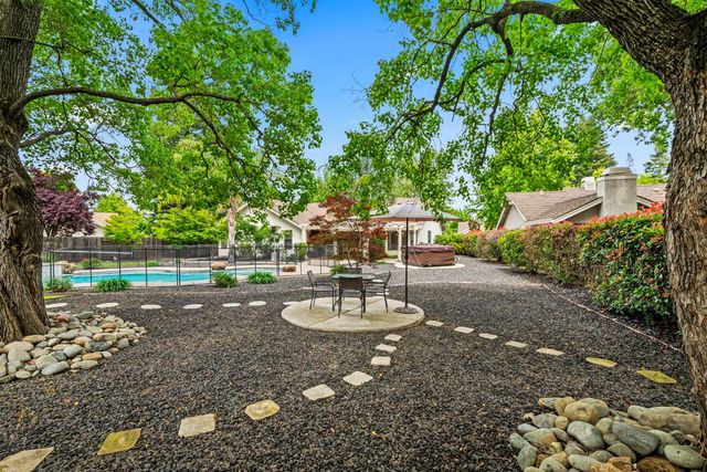 2022 Roaring Camp Dr, Gold River, CA 95670
