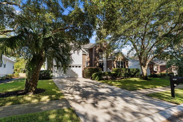 1259 Palmetto Peninsula Drive, Mount Pleasant, SC 29464