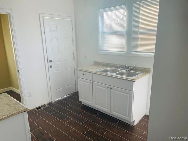15822 Fairfield Street, Detroit, MI 48238
