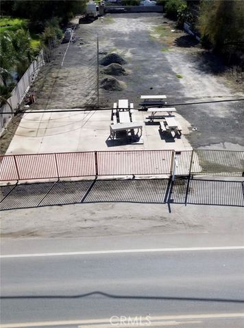 21321 Cajalco, Perris, CA 92570