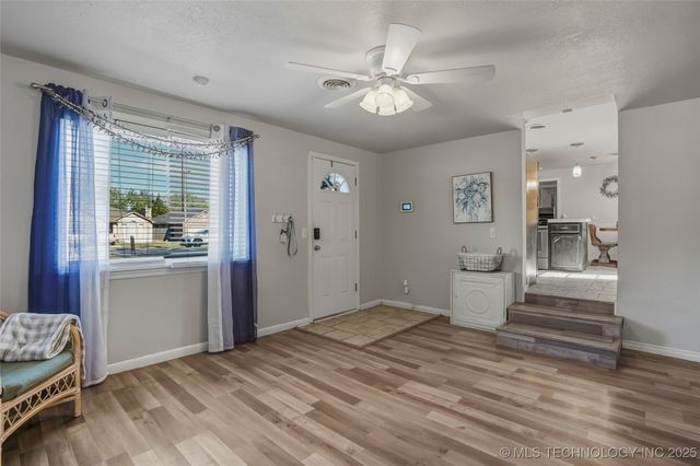 120 E Burnham Avenue, Sapulpa, OK 74066