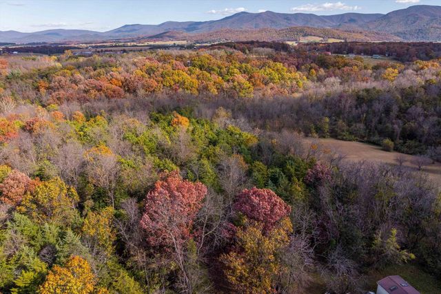 326 & 328 RUNNING PINE RD, Luray, VA 22835