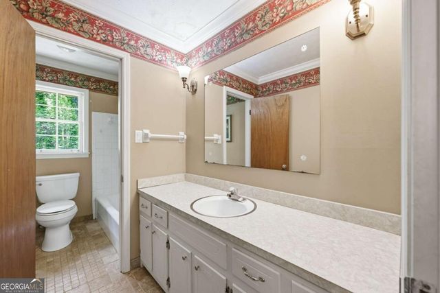 1407 Ridgewood Drive SW, Lilburn, GA 30047