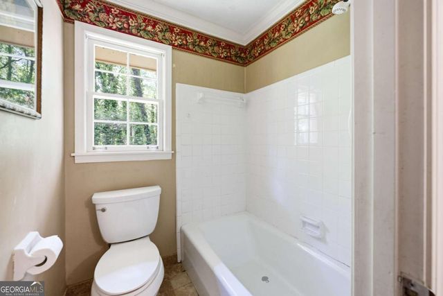 1407 Ridgewood Drive SW, Lilburn, GA 30047